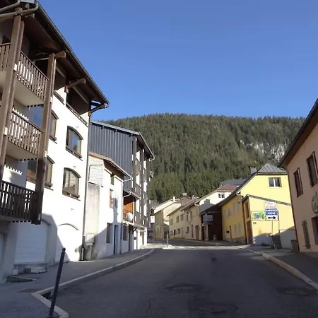 Lägenhet Au Coeur Du Village Avec Parking Prive *