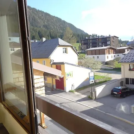 Au Coeur Du Village Avec Parking Prive *